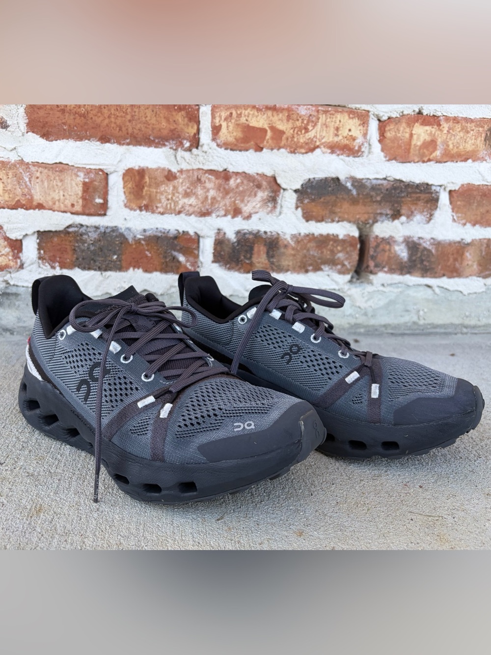 On Running Women’s Shoes — Charcoal/Black